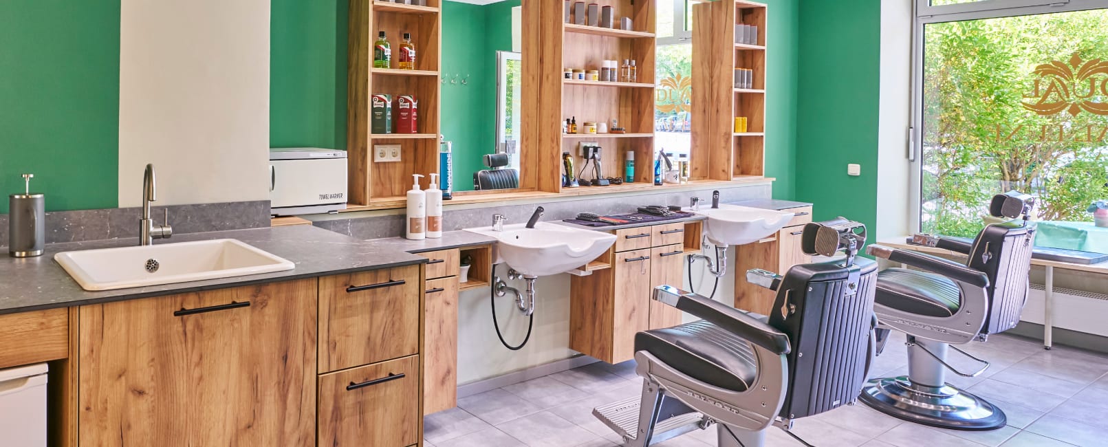Dual Luxe Salon Impressionen